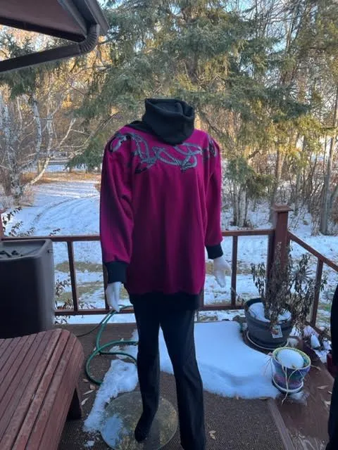 MAGENTA MAGIC SWEATER