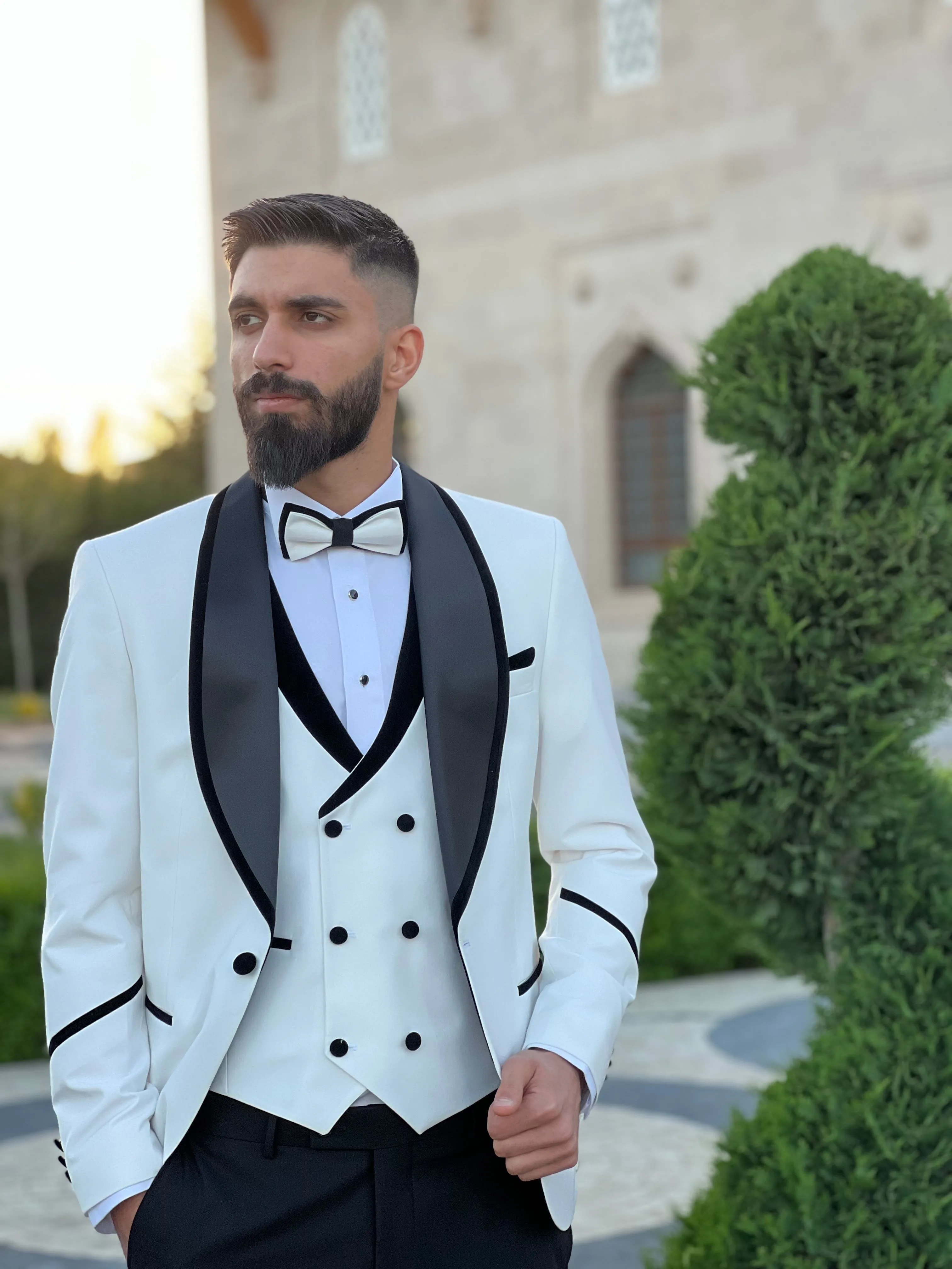 Slim Fit Off White Single Breasted Tuxedo Buttons with Shawl Lapel for Wedding and special occasions