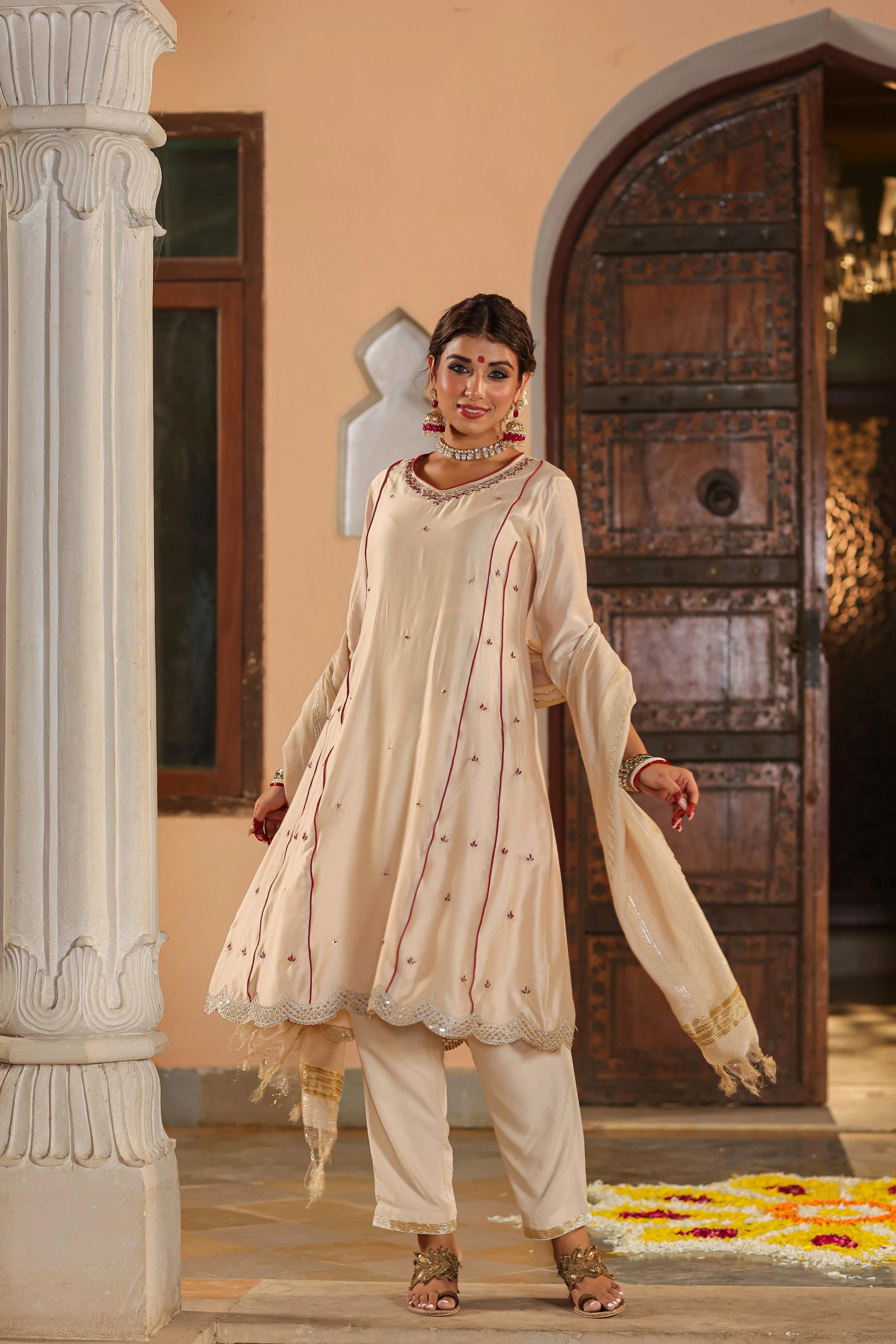 Women Beige Chanderi Embroidered Kurta, Pants & Dupatta Set