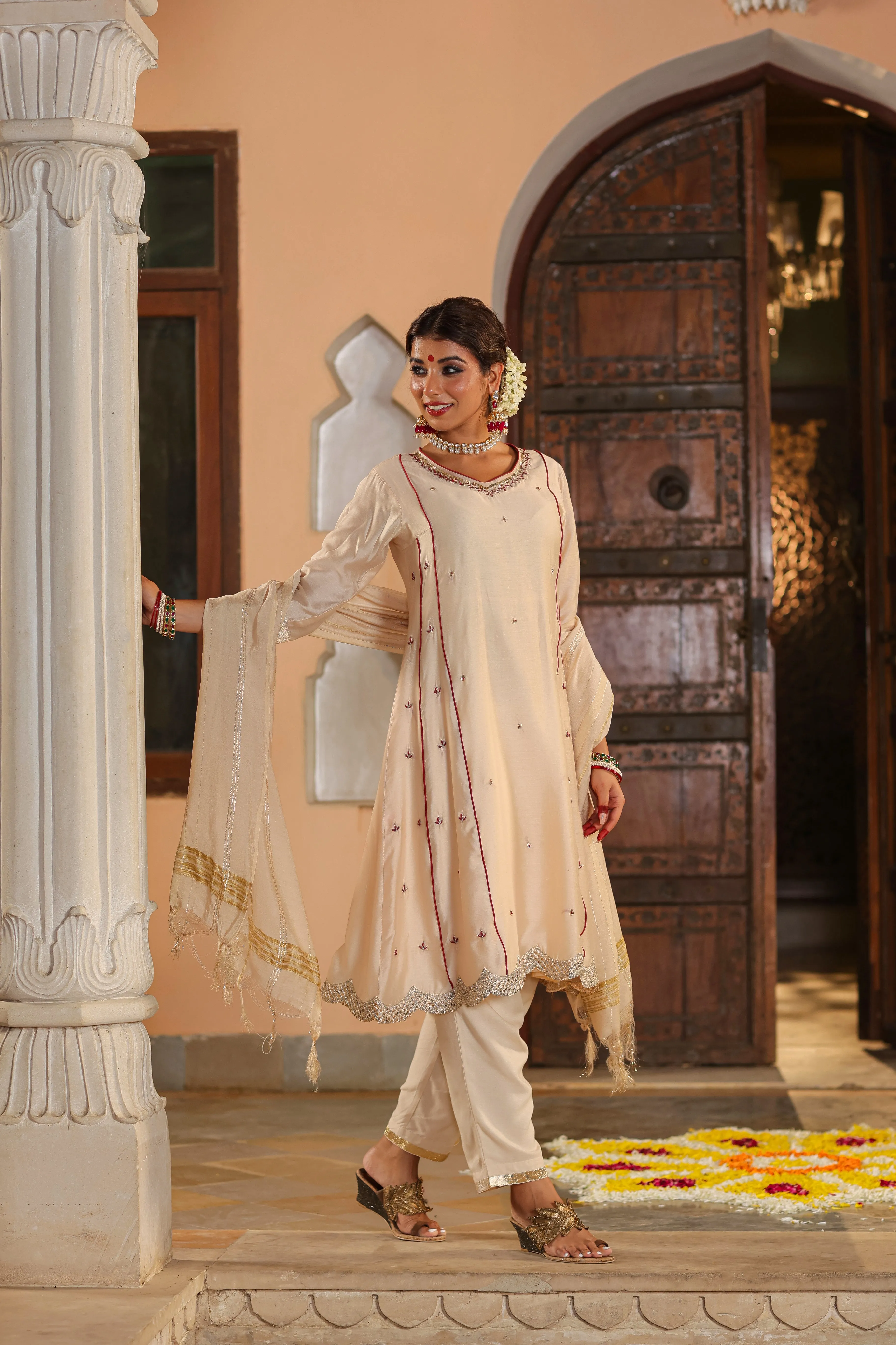 Women Beige Chanderi Embroidered Kurta, Pants & Dupatta Set